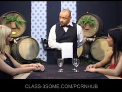 Kilo Sex presents: 3some tip for the waiter
