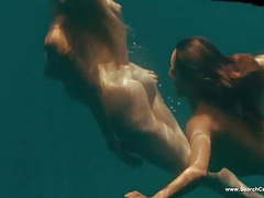 Kilo Sex presents: Kelly brook & jessica szohr nude & sexy - piranha - hd