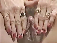 Kilo Sex presents: Milf plays with her big clit