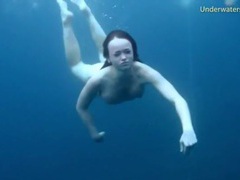 Kilo Sex presents: Three ladies get naked swimming in the ocean