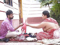 Kilo Sex presents: Desi bra and panty salesman bade bade dudhwali gao ki chhori ko bra ke badale chod diya maje lekar ( hindi audio )