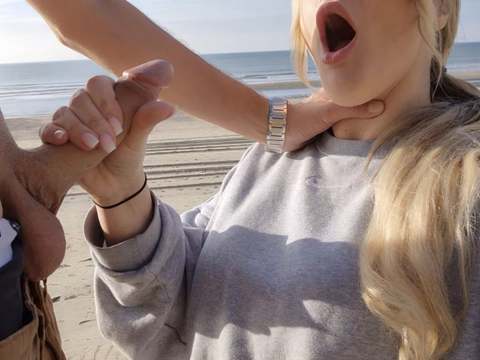 Kilo Sex presents: Outdoor after a blowjob for a stranger on the beach, i was fucked in public