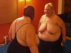 Kilo Sex presents: Bbw babes wrestling for real