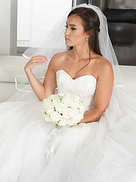 KiloSex presents: Bootylicious bride Kelsi Monroe screws a handsome officiant on her wedding day